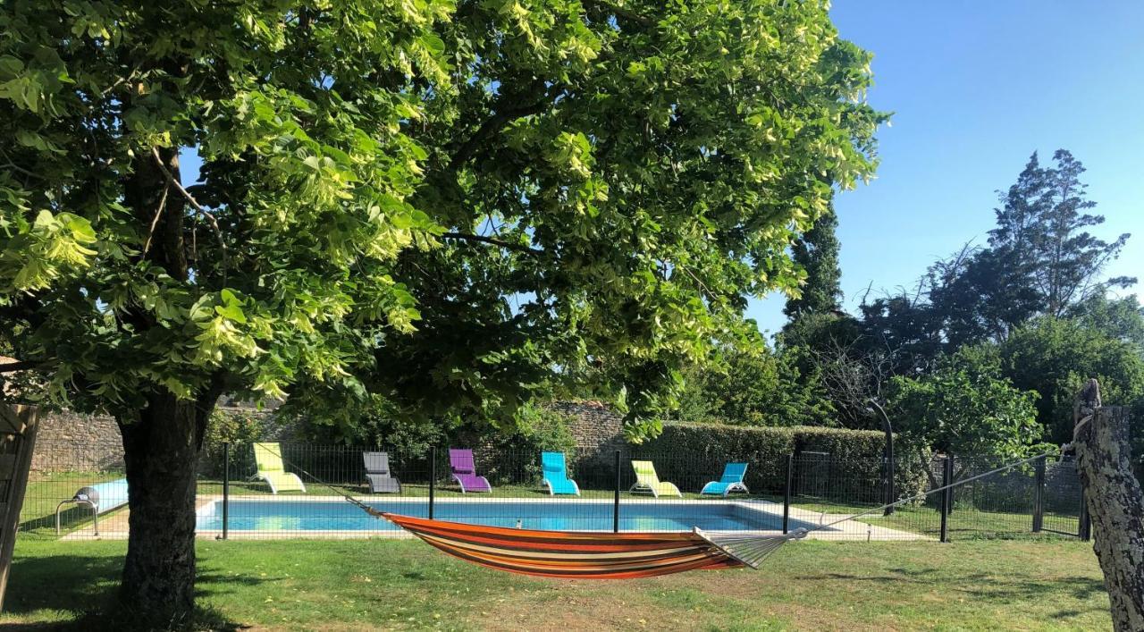 L'Enclos Bleu, Gite - Marais Poitevin Avec Piscine Chauffee Chaille-Les-Marais Exteriér fotografie