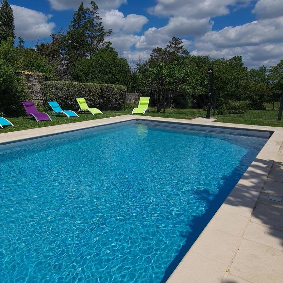 L'Enclos Bleu, Gite - Marais Poitevin Avec Piscine Chauffee Chaille-Les-Marais Exteriér fotografie